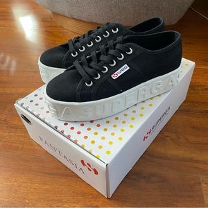 BRAND NEW SUPERGA SNEAKERS